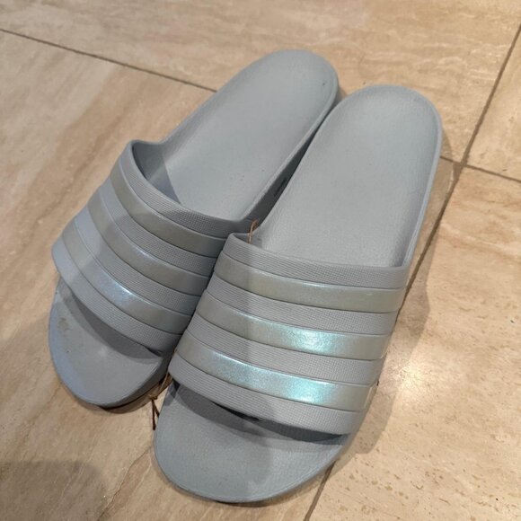 Adidas Gray Sandals Minimalist Design - Picture 2 of 3